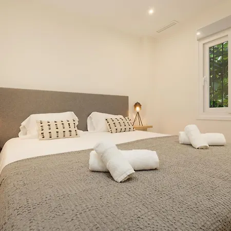 In Near Golf And Apartment Marbella